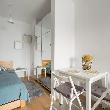 Apartment Cozy Studio For 4 Ppl With Balcony Warsaw