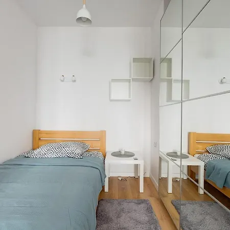 Cozy Studio For 4 Ppl With Balcony Apartment