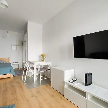 Apartment Cozy Studio For 4 Ppl With Balcony Warsaw